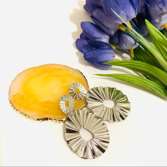 🌺silver leaf Punk hanging statement earring - Picture 3 of 12